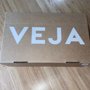 COPY - V-10 mesh white natural pierre Veja sneakers in womens size 11. Brand ne…